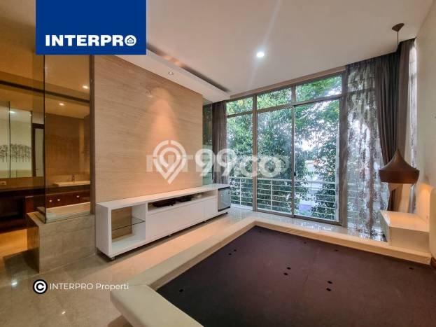 Dijual Rumah Luas Elegan Dengan View Eksklusif di Kedoya, Jakarta Barat Dijual Rumah Luas Elegan Dengan View Eksklusif di Kedoya, Jakarta Barat