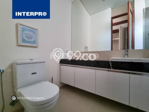 Dijual Rumah Luas Elegan Dengan View Eksklusif di Kedoya, Jakarta Barat Dijual Rumah Luas Elegan Dengan View Eksklusif di Kedoya, Jakarta Barat