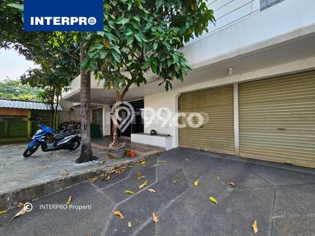 Rumah Terawat area Intercon, Jakarta Barat, Luas Tanah 450m², Luas Bangunan 500m² Rumah Terawat area Intercon, Jakarta Barat, Luas Tanah 450m², Luas Bangunan 500m²
