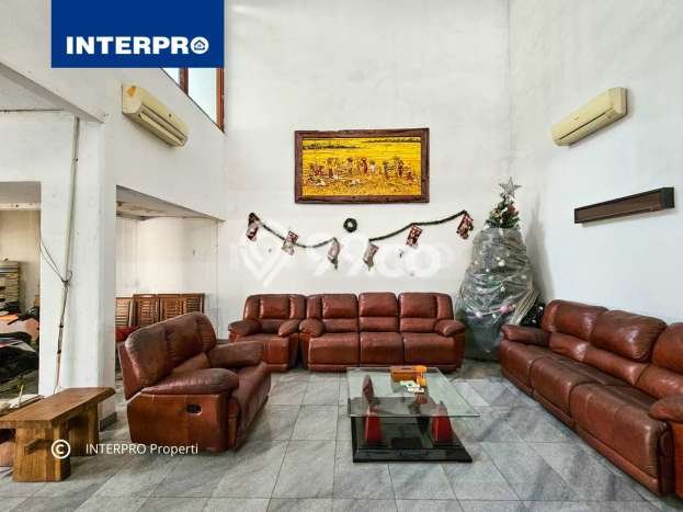 Rumah Terawat area Intercon, Jakarta Barat, Luas Tanah 450m², Luas Bangunan 500m² Rumah Terawat area Intercon, Jakarta Barat, Luas Tanah 450m², Luas Bangunan 500m²