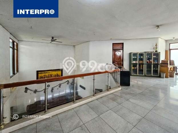 Rumah Terawat area Intercon, Jakarta Barat, Luas Tanah 450m², Luas Bangunan 500m² Rumah Terawat area Intercon, Jakarta Barat, Luas Tanah 450m², Luas Bangunan 500m²