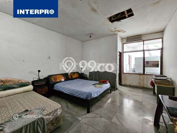 Rumah Terawat area Intercon, Jakarta Barat, Luas Tanah 450m², Luas Bangunan 500m² Rumah Terawat area Intercon, Jakarta Barat, Luas Tanah 450m², Luas Bangunan 500m²