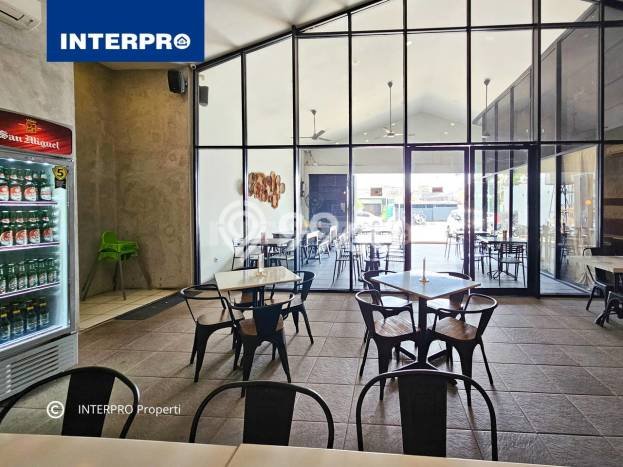Komersial Bagus Dijual LB 255m2 Lokasi Strategis Jakarta Barat Area Cocok untuk Berbisnis Komersial Bagus Dijual LB 255m2 Lokasi Strategis Jakarta Barat Area Cocok untuk Berbisnis