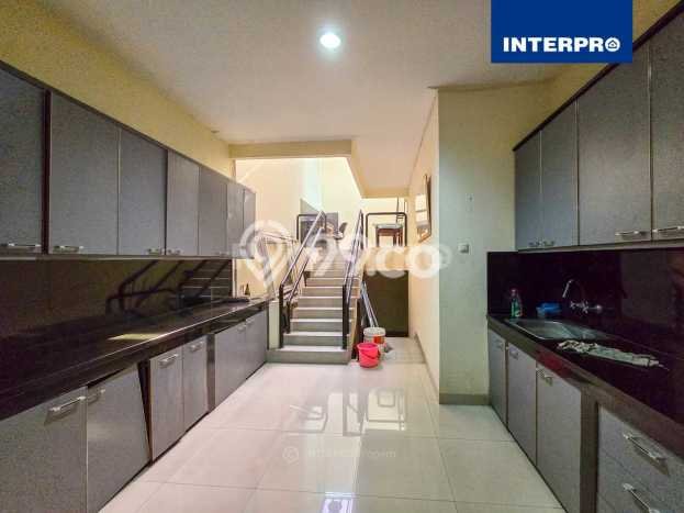 Rumah Kawasan Joglo, LT 398m², LB 400m² Rumah Kawasan Joglo, LT 398m², LB 400m²