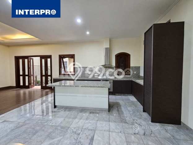 PRIME LOCATION! Rumah di Permata Buana, 4 KT, Lingkungan Strategis, Luas 250m² Bangunan 350m² PRIME LOCATION! Rumah di Permata Buana, 4 KT, Lingkungan Strategis, Luas 250m² Bangunan 350m²