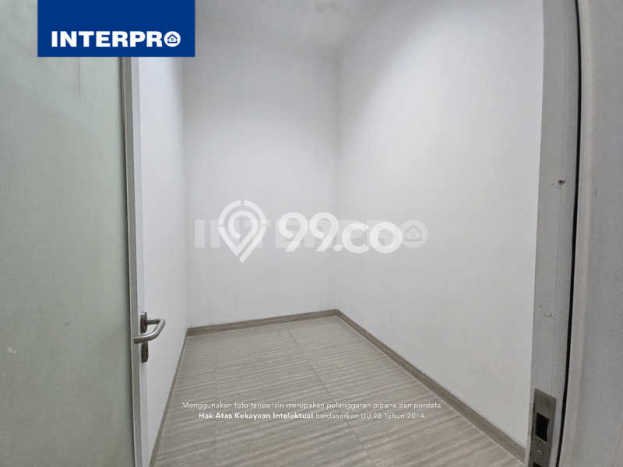 Ruko Dijual di Jakarta Barat LT 130m2 & LB 250m2 Lokasi Terbaik! Ruko Dijual di Jakarta Barat LT 130m2 & LB 250m2 Lokasi Terbaik!