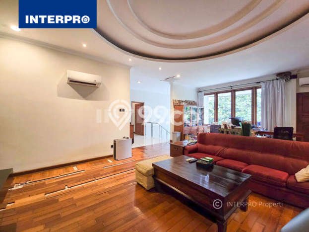 Rumah Area Nyaman kawasan Sunrise Garden, Jakarta Barat, Luas 394m² LB 490m² Rumah Area Nyaman kawasan Sunrise Garden, Jakarta Barat, Luas 394m² LB 490m²
