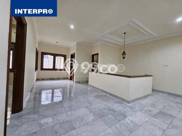PRIME LOCATION! Rumah di Permata Buana, 4 KT, Lingkungan Strategis, Luas 250m² Bangunan 350m² PRIME LOCATION! Rumah di Permata Buana, 4 KT, Lingkungan Strategis, Luas 250m² Bangunan 350m²