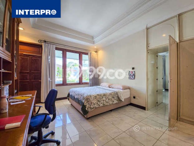 Rumah Area Nyaman kawasan Sunrise Garden, Jakarta Barat, Luas 394m² LB 490m² Rumah Area Nyaman kawasan Sunrise Garden, Jakarta Barat, Luas 394m² LB 490m²