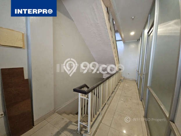 LOKASI PREMIUM! Ruko Kawasan Green Lake City, Luas 266m², Akses Utama LOKASI PREMIUM! Ruko Kawasan Green Lake City, Luas 266m², Akses Utama