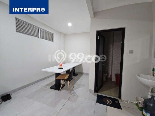 Ruko Dijual di Prime Area Jakarta Barat Luas 360m2 Ruko Dijual di Prime Area Jakarta Barat Luas 360m2