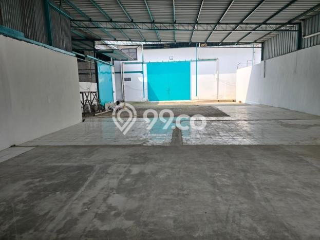 Area Ramai! Gudang Dijual di Tangerang untuk Bisnis Luas Bangunan 1100m2 Area Ramai! Gudang Dijual di Tangerang untuk Bisnis Luas Bangunan 1100m2