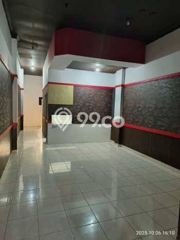 Ruko Dijual di Jakarta Barat LT 99m2 & LB 330m2 Lokasi Terbaik! Ruko Dijual di Jakarta Barat LT 99m2 & LB 330m2 Lokasi Terbaik!