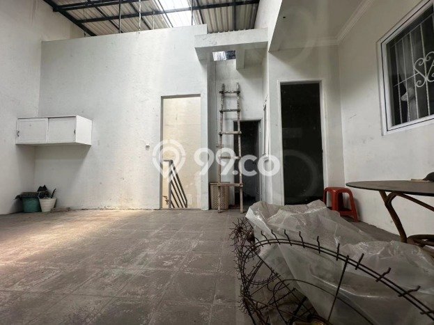 For Sale! Luxury House LT 200m2 Desain Elegan di Pantai Indah Kapuk For Sale! Luxury House LT 200m2 Desain Elegan di Pantai Indah Kapuk
