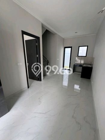Disewakan! Rumah 3 Kamar Tidur &
3 Kamar Mandi di Pantai Indah Kapuk 2, Jakarta Utara Disewakan! Rumah 3 Kamar Tidur &
3 Kamar Mandi di Pantai Indah Kapuk 2, Jakarta Utara