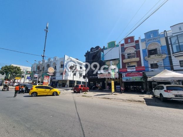 Lokasi Strategis! Dijual Ruko Bisnis di Tamalate, Makassar Kondisi Bagus Lokasi Strategis! Dijual Ruko Bisnis di Tamalate, Makassar Kondisi Bagus