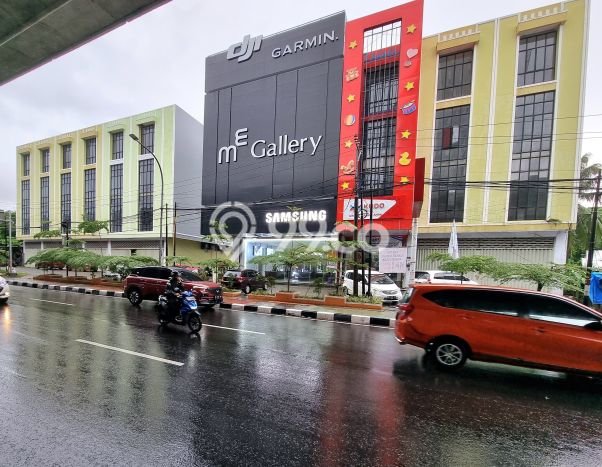 Ruko disewakan di Makassar Makassar dengan luas bangunan 720m2 Ruko disewakan di Makassar Makassar dengan luas bangunan 720m2