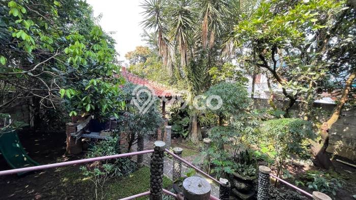 Rumah Nyaman di Cicendo, Bandung, Luas 913m2m² LB 400m2m² Rumah Nyaman di Cicendo, Bandung, Luas 913m2m² LB 400m2m²