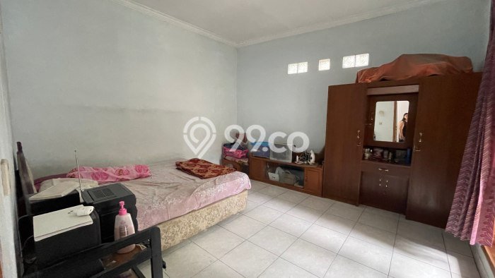 Rumah Asri di Cimahi Utara, Cimahi, LT 277m2m² Bangunan 253m2m² Rumah Asri di Cimahi Utara, Cimahi, LT 277m2m² Bangunan 253m2m²