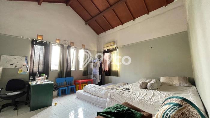 Rumah Nyaman di Cicendo, Bandung, Luas 913m2m² LB 400m2m² Rumah Nyaman di Cicendo, Bandung, Luas 913m2m² LB 400m2m²