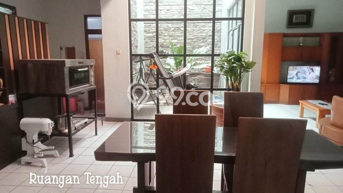 Rumah di Bojongloa Kidul, Bandung, Luas 175m2m² LB 120m2m² Rumah di Bojongloa Kidul, Bandung, Luas 175m2m² LB 120m2m²