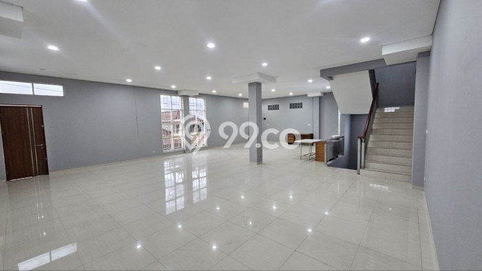 Ruko Disewa di Bandung dengan LB 140m2 Area Komersial Ramai Ruko Disewa di Bandung dengan LB 140m2 Area Komersial Ramai