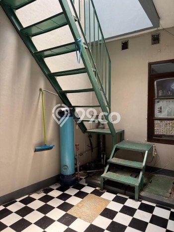 Rumah di Taman Kopo Indah, 1 KM, Area Tenang Rumah di Taman Kopo Indah, 1 KM, Area Tenang