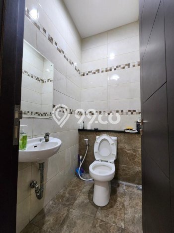 Hunian Elit LB 200m2 Siap Huni Desain Elegan di Singgasana, Bandung Hunian Elit LB 200m2 Siap Huni Desain Elegan di Singgasana, Bandung