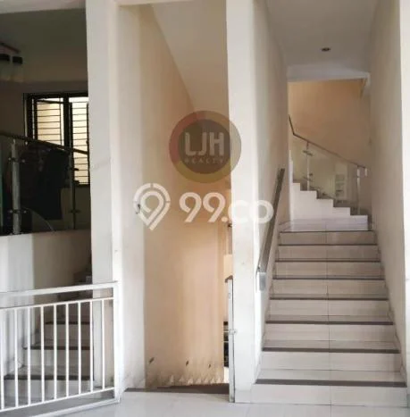 For Sale! Luxury House LT 150m2 Desain Elegan di Tomang For Sale! Luxury House LT 150m2 Desain Elegan di Tomang