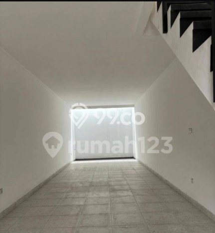 Ruko di Kebon Jeruk, Luas 141m2m², Lokasi Premium Ruko di Kebon Jeruk, Luas 141m2m², Lokasi Premium
