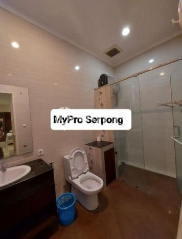 Jual Rumah Mewah Megah Dengan View Eksklusif di Gading Serpong, Tangerang Jual Rumah Mewah Megah Dengan View Eksklusif di Gading Serpong, Tangerang