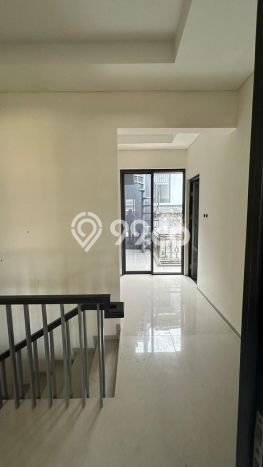Rumah Modern Minimalis 4 Kamar Siap Huni di Cisauk Rumah Modern Minimalis 4 Kamar Siap Huni di Cisauk