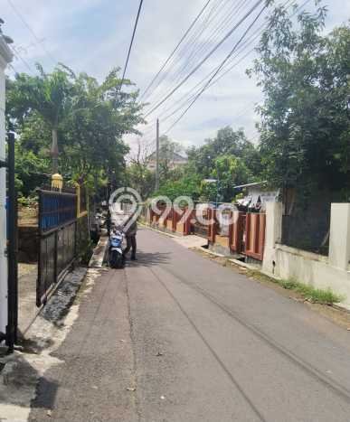 Rumah Kost untuk Dijual di Tembalang dengan 31 KT, 31 KM, Luas 690m2 Rumah Kost untuk Dijual di Tembalang dengan 31 KT, 31 KM, Luas 690m2