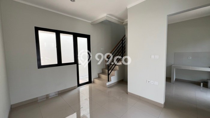 Disewakan! Rumah 2 Kamar Tidur &
2 Kamar Mandi di Summarecon Crown Gading, Bekasi Disewakan! Rumah 2 Kamar Tidur &
2 Kamar Mandi di Summarecon Crown Gading, Bekasi