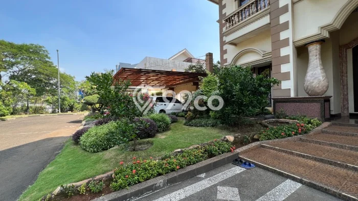 For Sale! Premium House LT 900m2 Desain Elegan di Grand Wisata For Sale! Premium House LT 900m2 Desain Elegan di Grand Wisata