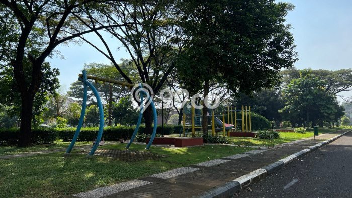 For Sale! Premium House LT 900m2 Desain Elegan di Grand Wisata For Sale! Premium House LT 900m2 Desain Elegan di Grand Wisata