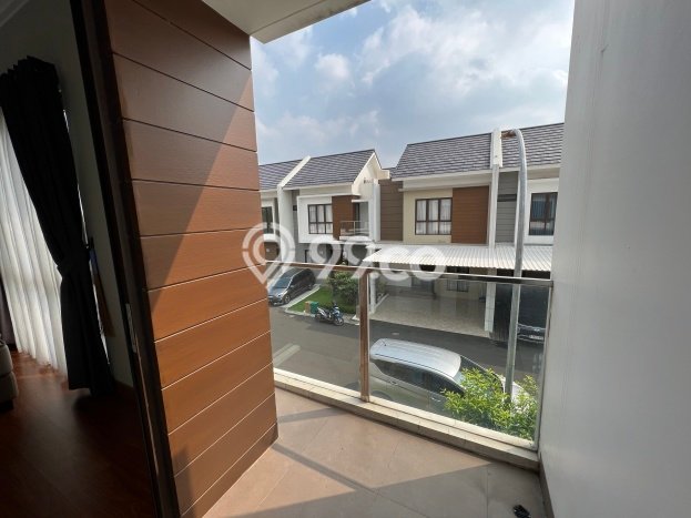 Jual Rumah Eksklusif 3 KT di Summarecon Bekasi, Bekasi Jual Rumah Eksklusif 3 KT di Summarecon Bekasi, Bekasi