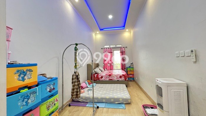 Dijual Rumah 5 Kamar Lokasi Ideal Nyaman dan Strategis di Bekasi Timur Dijual Rumah 5 Kamar Lokasi Ideal Nyaman dan Strategis di Bekasi Timur
