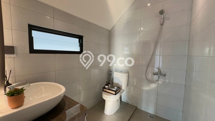 Rumah Modern 4 KT di Summarecon Crown Gading Bekasi Unfurnished Rumah Modern 4 KT di Summarecon Crown Gading Bekasi Unfurnished