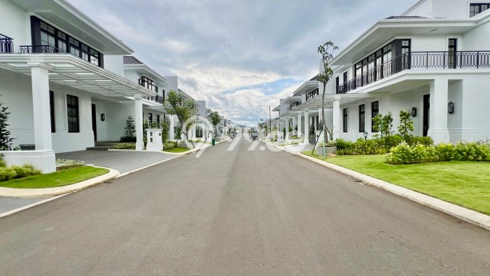Rumah kawasan Summarecon Bogor, Bogor, Luas 252m² Bangunan 298m² Rumah kawasan Summarecon Bogor, Bogor, Luas 252m² Bangunan 298m²