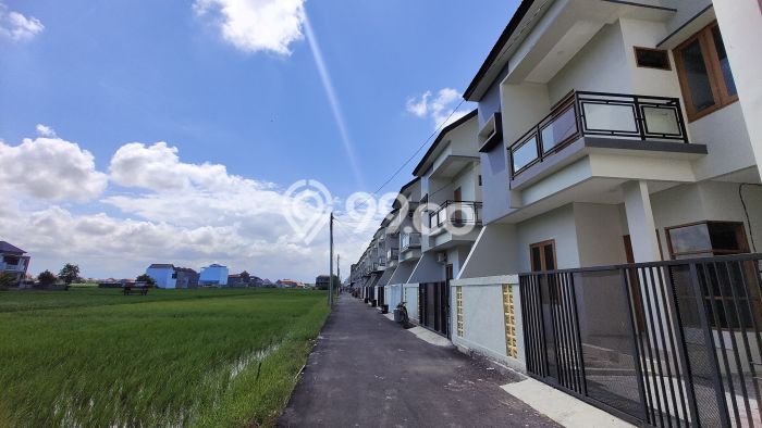 For Sale Rumah 3 Kamar Lokasi Ideal Nyaman dan Strategis di Denpasar Selatan For Sale Rumah 3 Kamar Lokasi Ideal Nyaman dan Strategis di Denpasar Selatan