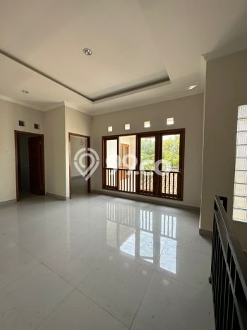 Rumah Strategis Denpasar Selatan, Denpasar, Luas 100m² Bangunan 135m² Rumah Strategis Denpasar Selatan, Denpasar, Luas 100m² Bangunan 135m²
