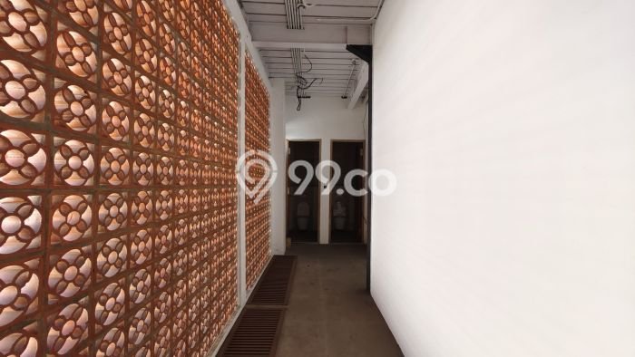 Ruko Komersial Dijual di Kuta Badung LT 370m2 & LB 1050m2 Ruko Komersial Dijual di Kuta Badung LT 370m2 & LB 1050m2