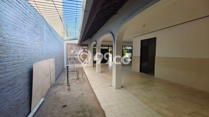 HUNIAN PREMIUM! Rumah kawasan Denpasar Selatan, 5 KT, Kawasan Prospektif, Luas 300m² LB 300m² HUNIAN PREMIUM! Rumah kawasan Denpasar Selatan, 5 KT, Kawasan Prospektif, Luas 300m² LB 300m²