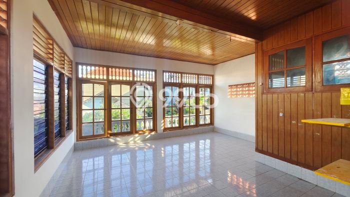 HUNIAN PREMIUM! Rumah kawasan Denpasar Selatan, 5 KT, Kawasan Prospektif, Luas 300m² LB 300m² HUNIAN PREMIUM! Rumah kawasan Denpasar Selatan, 5 KT, Kawasan Prospektif, Luas 300m² LB 300m²
