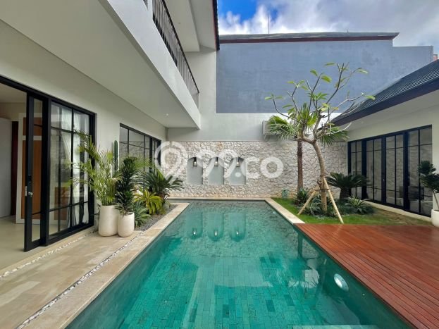 Vila di , Ukuran 240m2m², Ideal untuk beragam kebutuhan Vila di , Ukuran 240m2m², Ideal untuk beragam kebutuhan