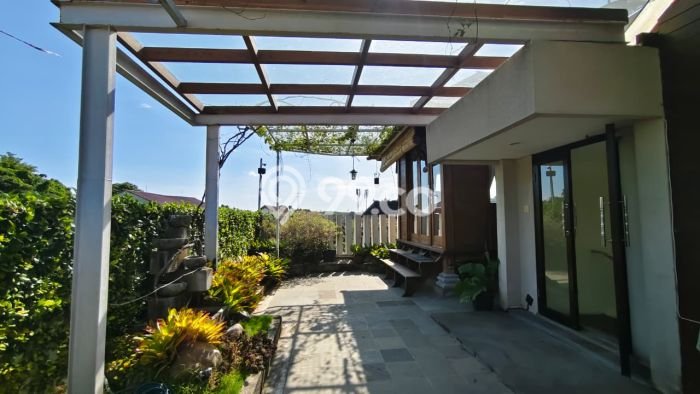 Kesempatan Langka! Vila Kawasan , Luas 185m2m², Posisi Strategis akses ke beragam fasilitas Kesempatan Langka! Vila Kawasan , Luas 185m2m², Posisi Strategis akses ke beragam fasilitas