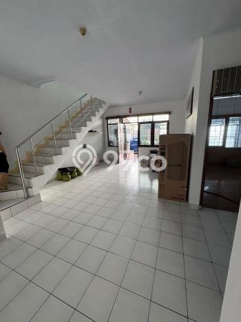 Rumah di Bojongloa Kidul, Akses ke Mall, 4 KT Rumah di Bojongloa Kidul, Akses ke Mall, 4 KT