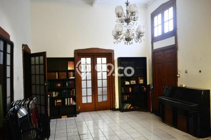 Rumah Modern 17 Kamar Terawat di , Dekat Sekolah, Bandung Rumah Modern 17 Kamar Terawat di , Dekat Sekolah, Bandung