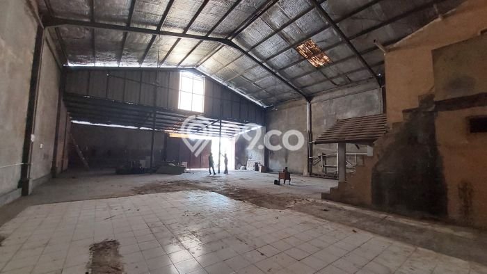 Unit Gudang Tersedia di Gede Bage Spesifikasi LB 300m2 Unit Gudang Tersedia di Gede Bage Spesifikasi LB 300m2